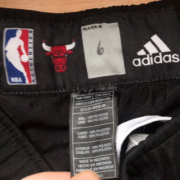 NBA Game worn Chicago Bulls Adidas Practice Shorts Number 6 in ink - Picture 4 of 4